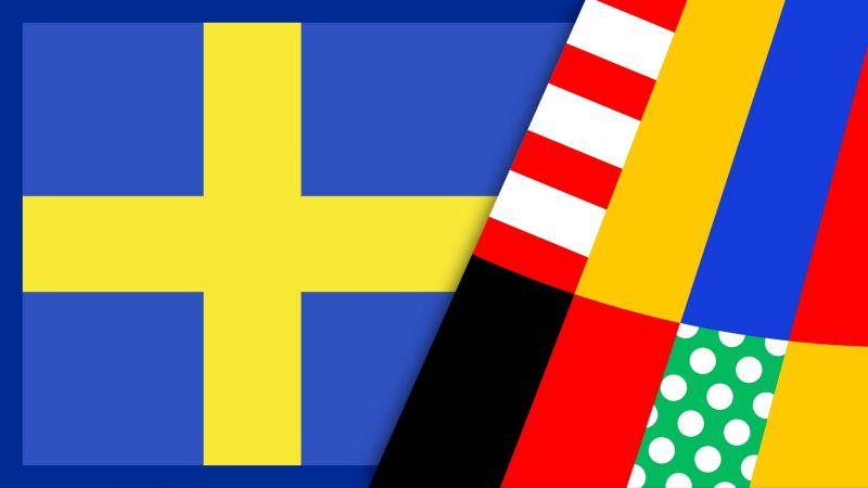 Schwedische Flagge mit gelbem Kreuz auf blauem Hintergrund, kombiniert mit anderen farbigen und gemusterten Streifen