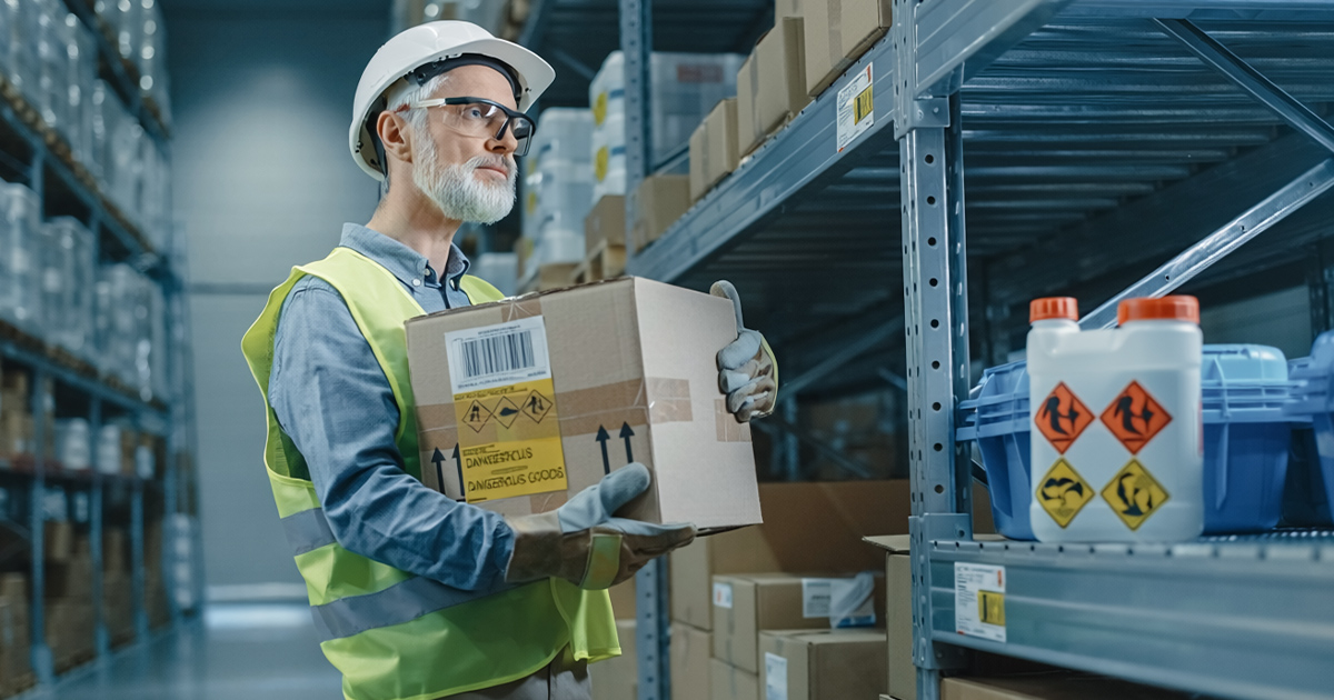 Lagerist Gefahrgut 